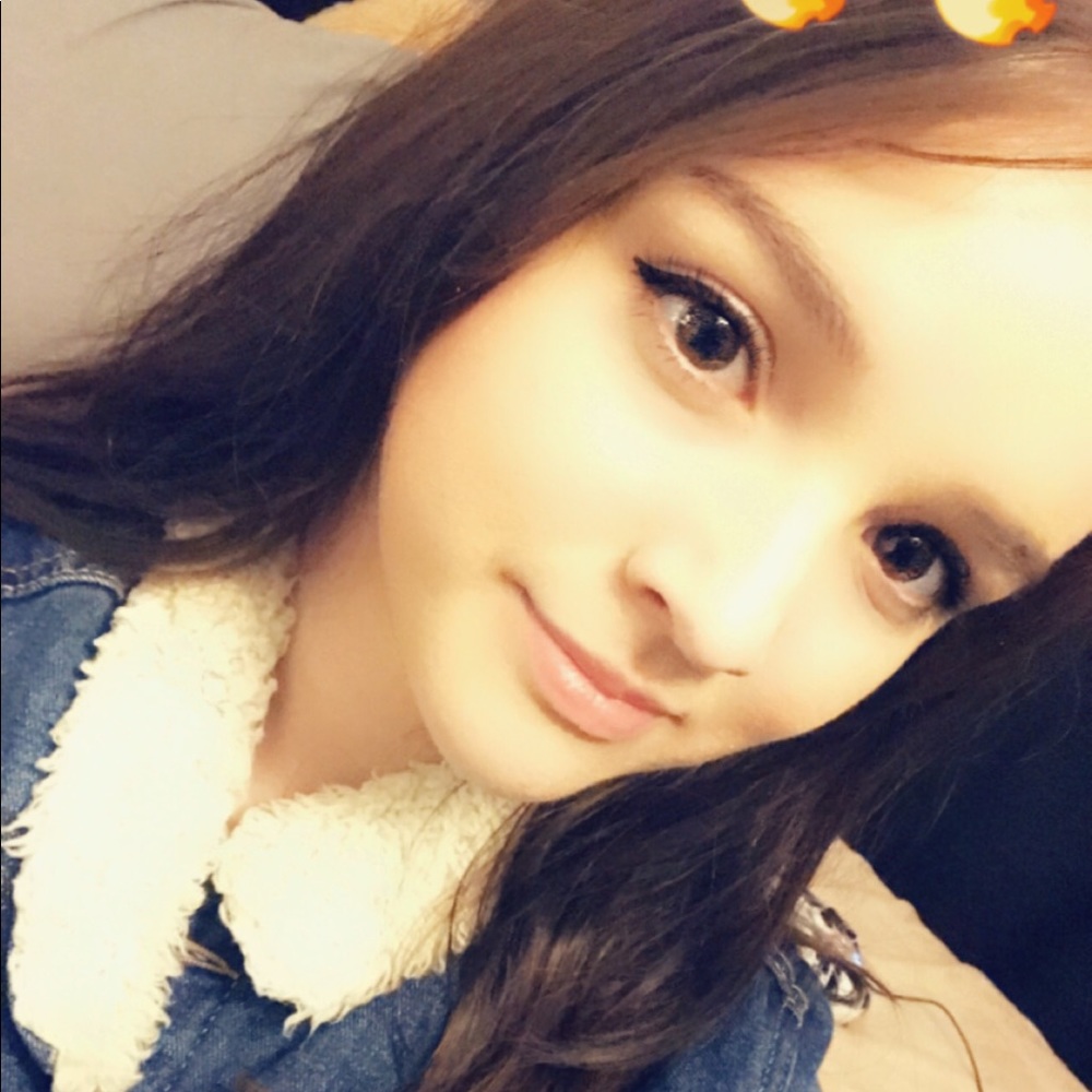 Meet your Posher, Felicia